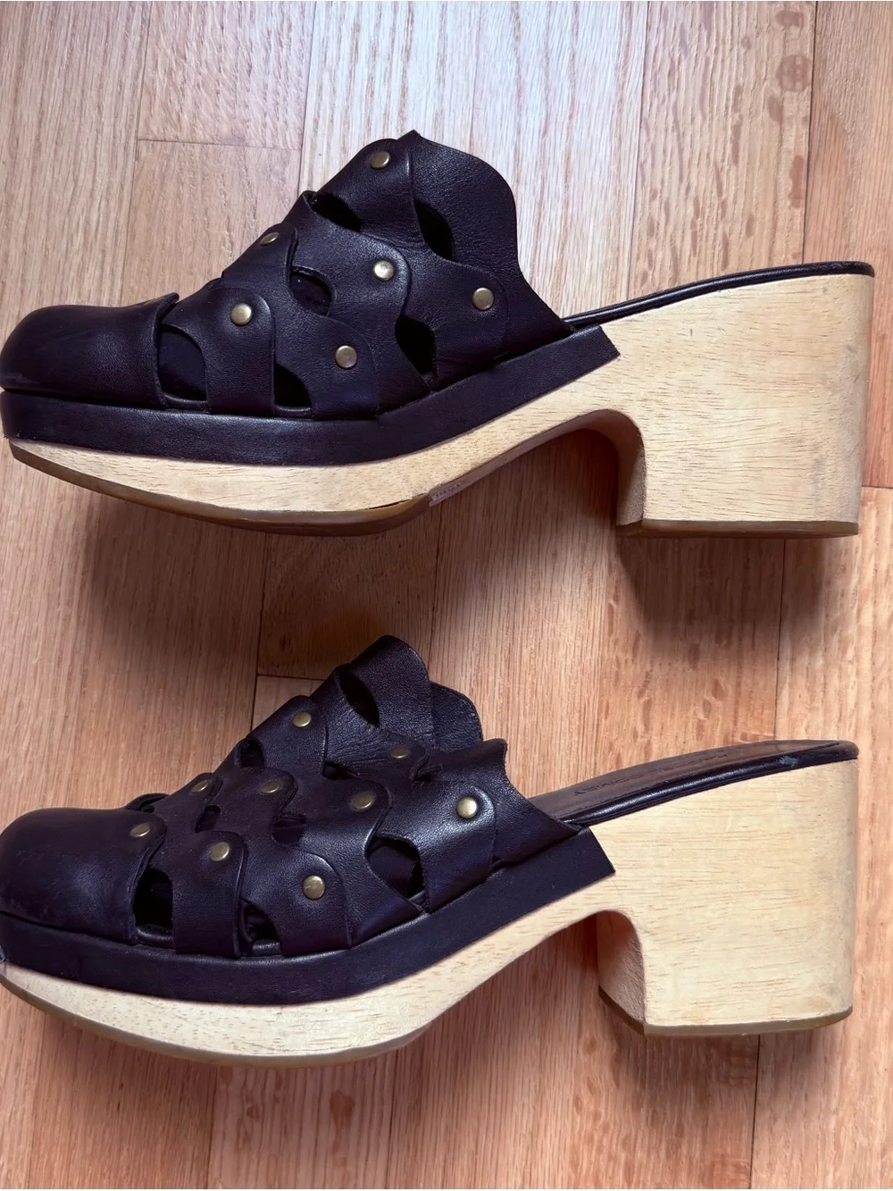 Rachel Comey Black Scalloped Stud Slide Mules - Picture 2 of 7